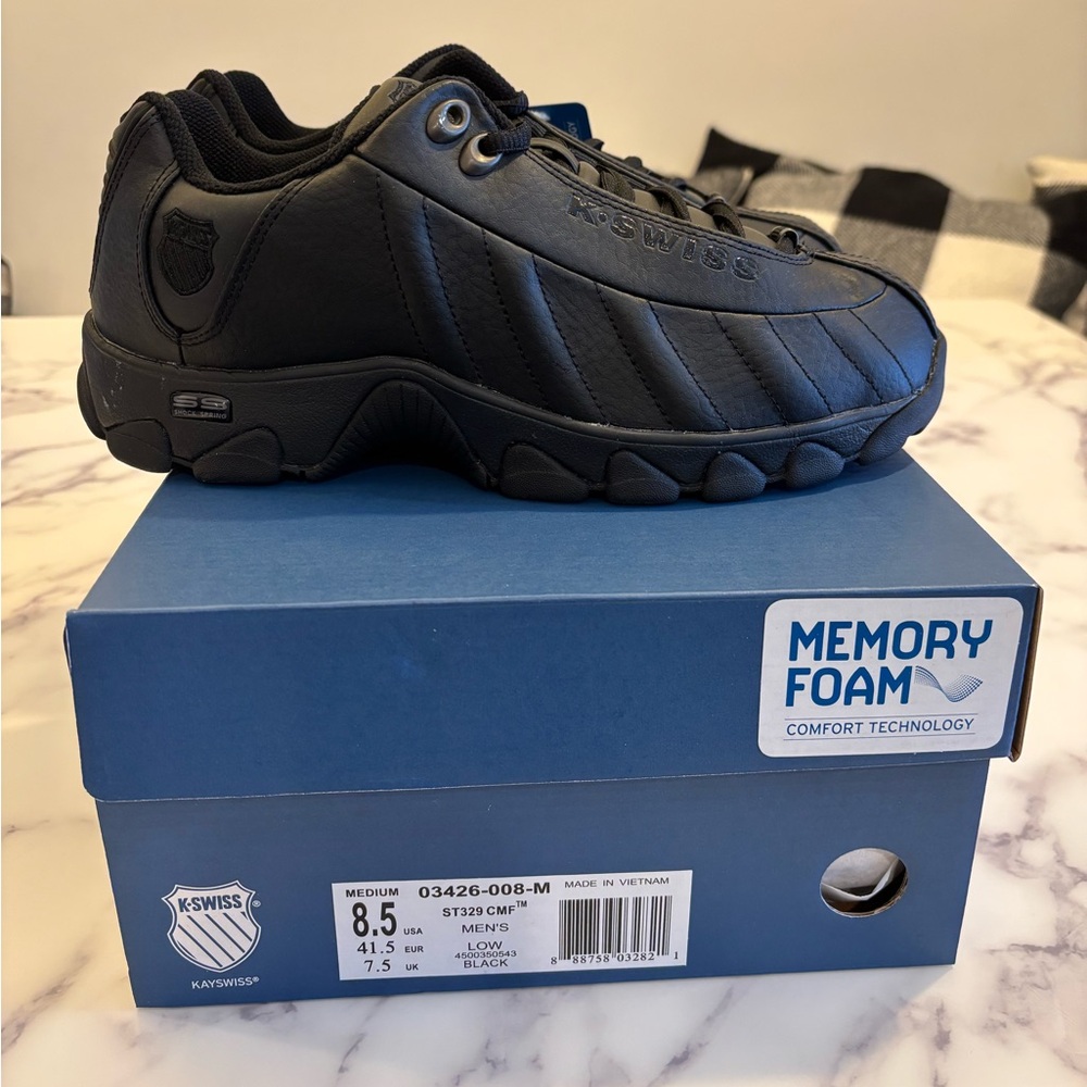 K-Swiss Men's Black ST329